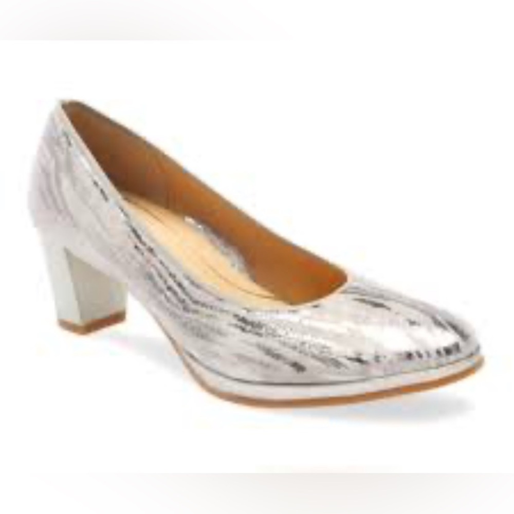NWOB Ara Ophedia leather animal print silver casual orthopedic comfy size 6